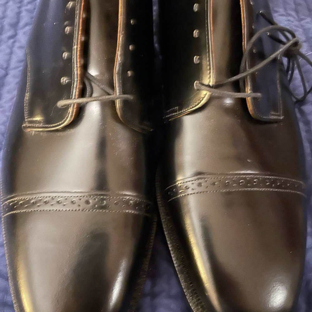 Johnston & Murphy Men’s Black 10 B shoes